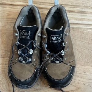 Ahnu- a brand that was owned by teva and no longer exists. Size 37 or size 6.5
